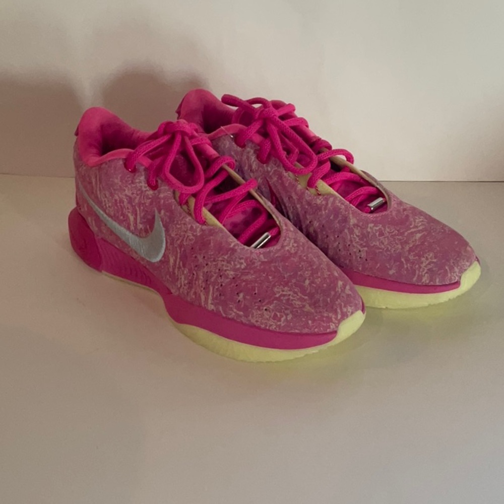 Nike LeBron XXI Men's Basketball Shoes Pink Size 10 High Top Sneaker